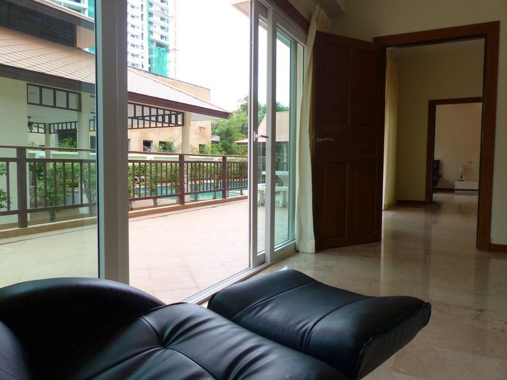 Aparthotel Emerald Palace à Pattaya Extérieur photo