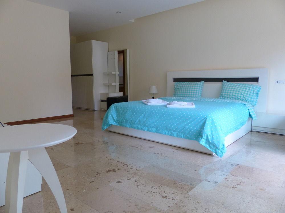 Aparthotel Emerald Palace à Pattaya Extérieur photo