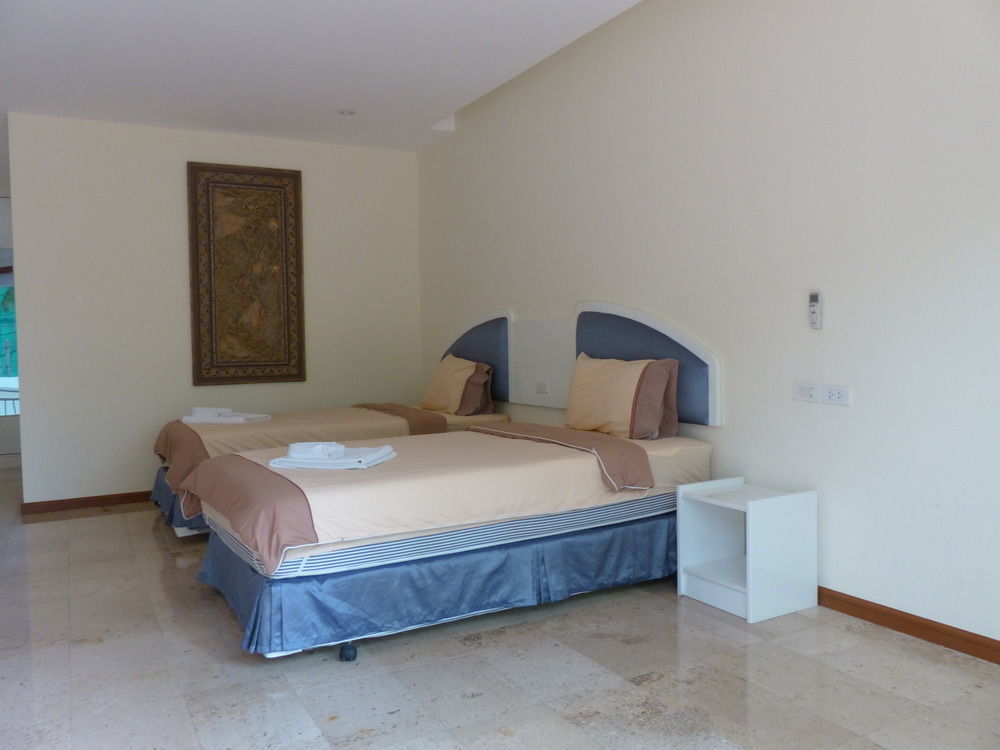 Aparthotel Emerald Palace à Pattaya Extérieur photo