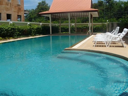 Aparthotel Emerald Palace à Pattaya Extérieur photo
