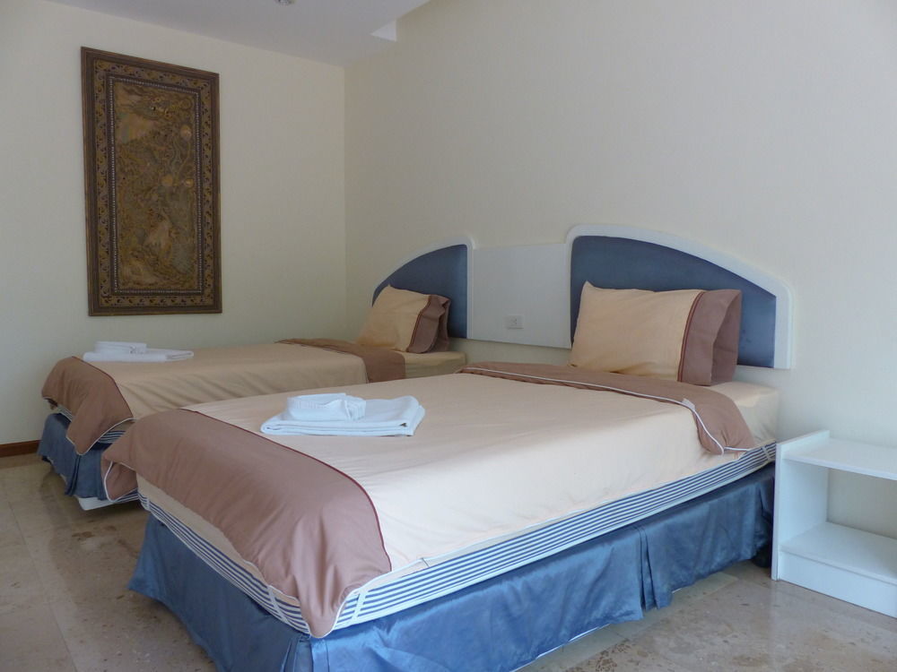 Aparthotel Emerald Palace à Pattaya Extérieur photo